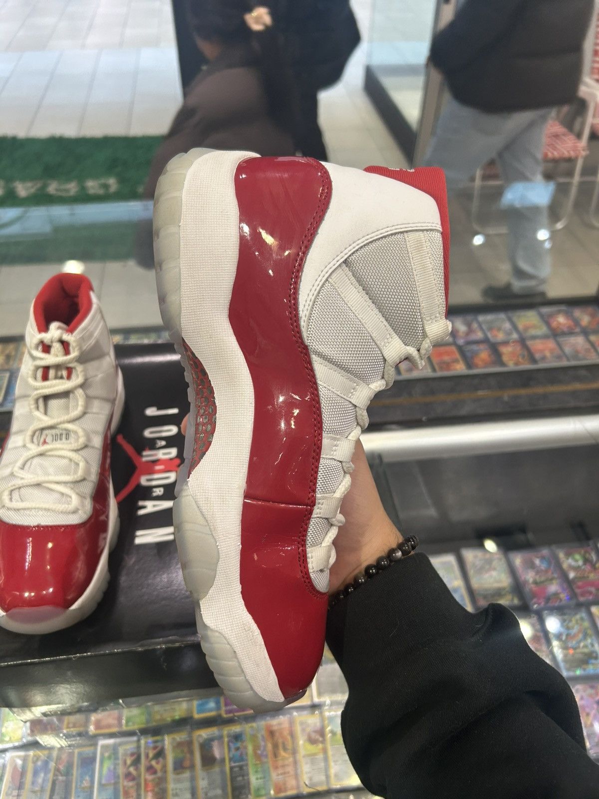 Jordan Brand Jordan 11 Cherry 2022 Size US 10 / EU 43 - 4 Thumbnail