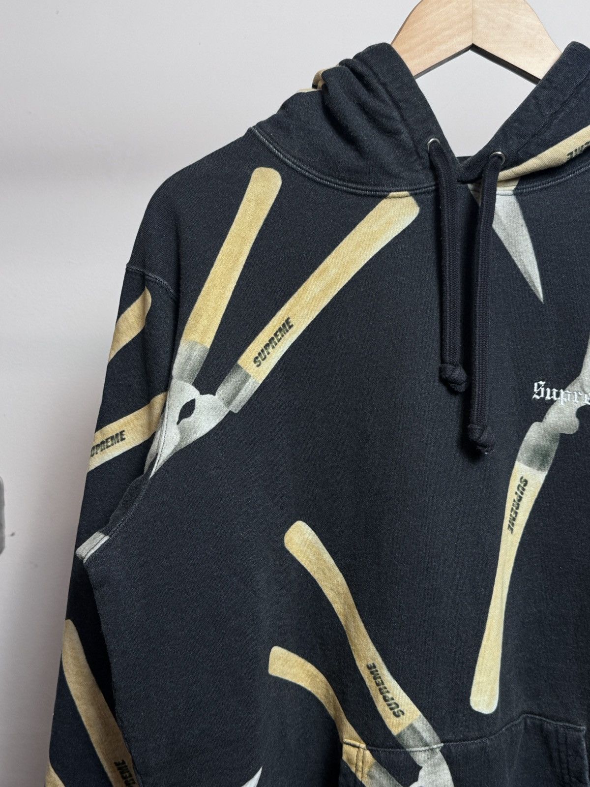 Supreme Supreme Shears Hooded Sweatshirt. Size US M / EU 48-50 / 2 - 2 Thumbnail