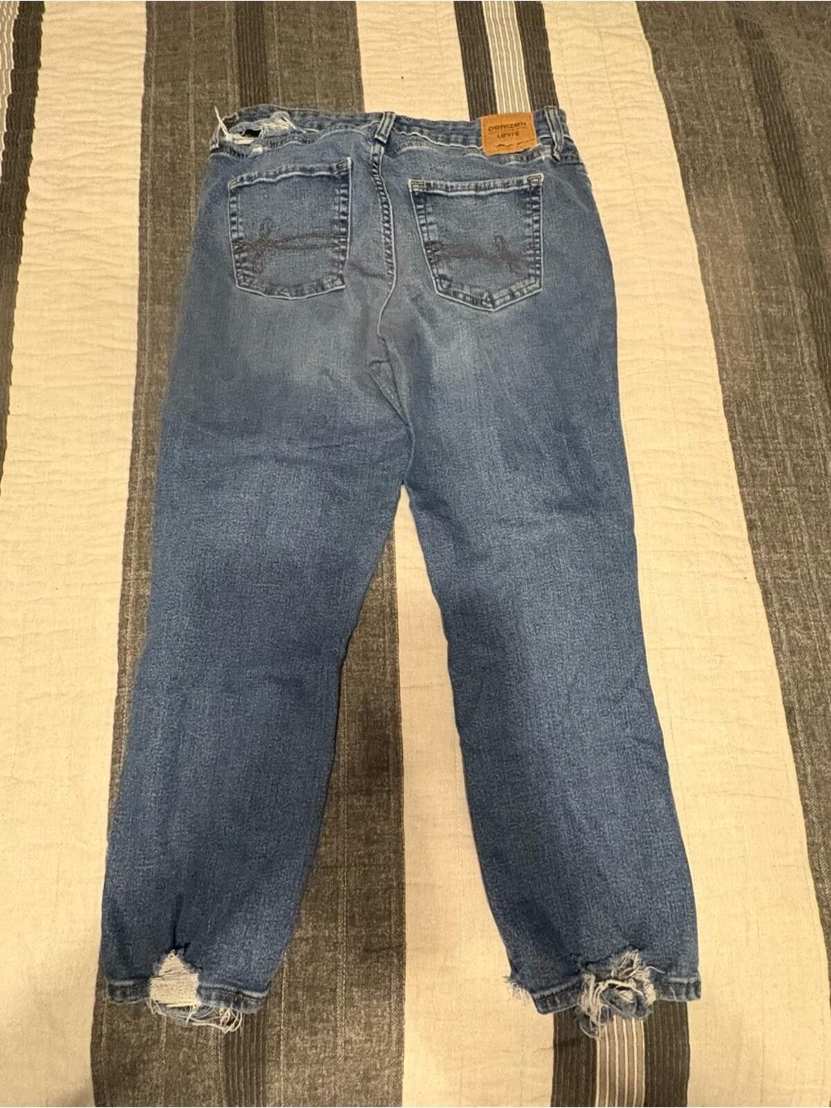 Levi's Levi’s Denizen distressed boyfriend jeans Size 34" / US 12 / IT 48 - 2 Thumbnail
