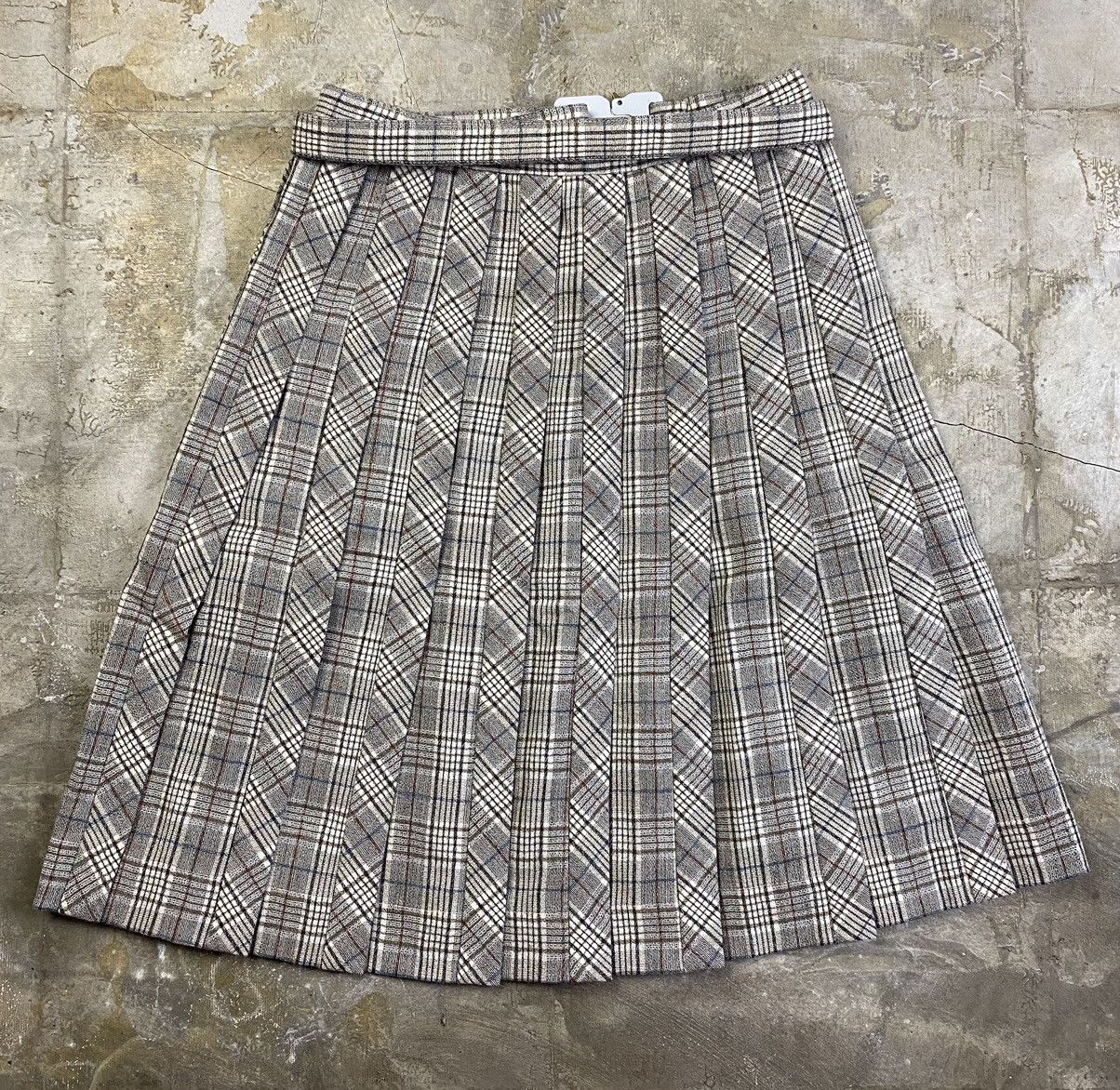 Dior Dior - FW23 Wool Kilt Logo Buckle Size US 26 / EU 42 - 5 Thumbnail