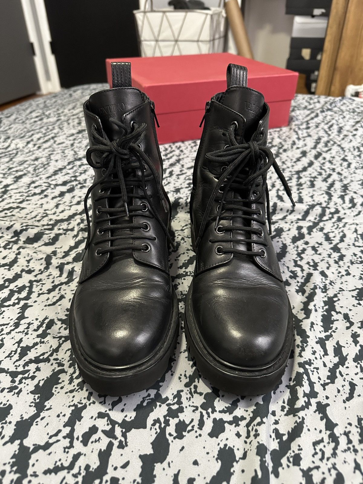Valentino Valentino Garavani Men Combat Leather Boot Size US 8 / EU 41 - 3 Thumbnail