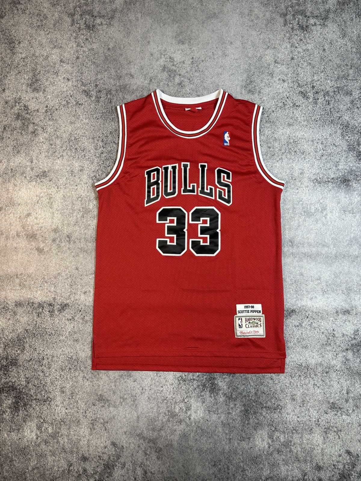 NBA Vintage Nike Chicago Bulls Pippen 33 NBA Basketball Jersey Size US XL / EU 56 / 4 - 1 Thumbnail