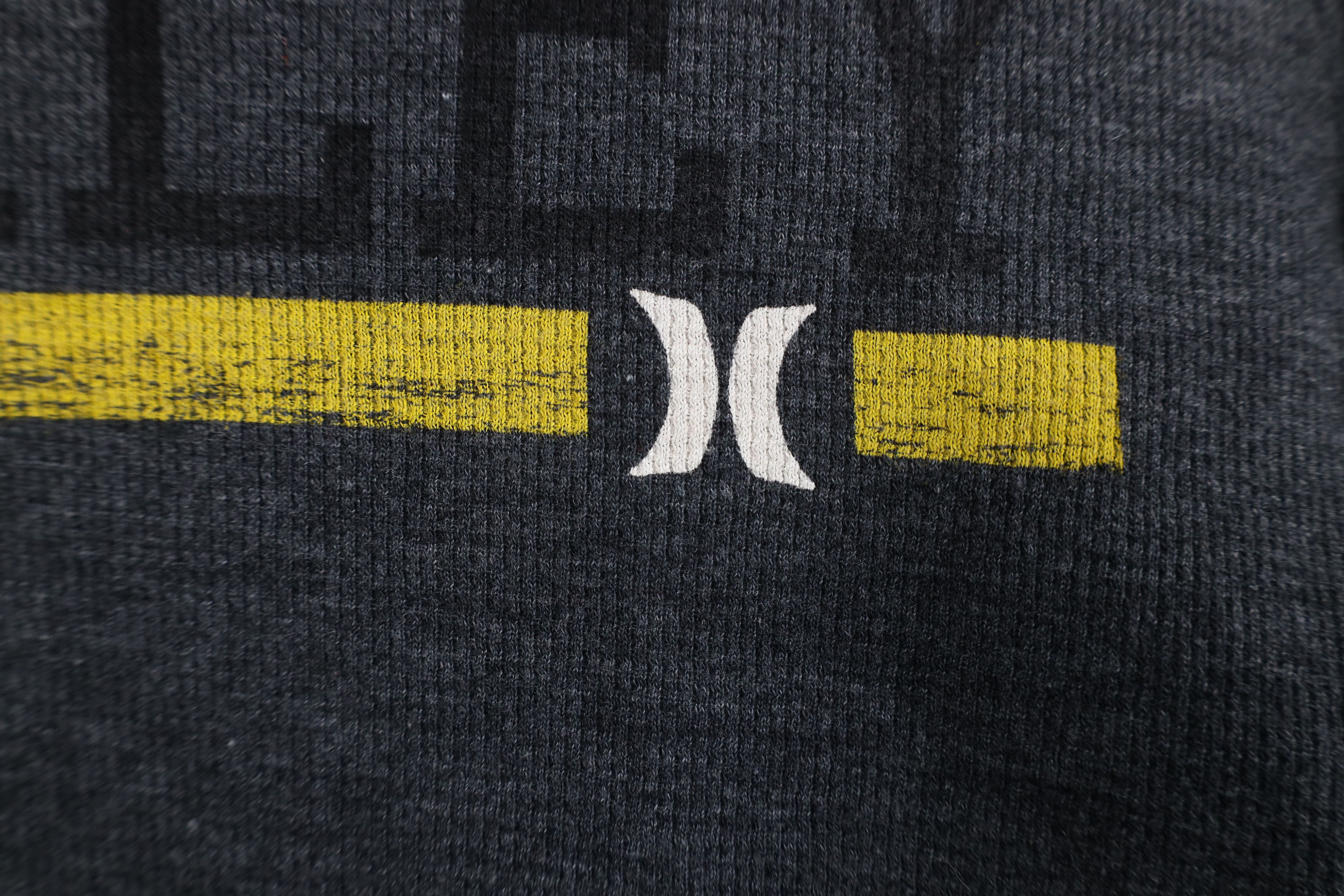 Hurley Vintage Y2K Hurley Surfing Spell Thermal Waffle Knit T-Shirt Size US M / EU 48-50 / 2 - 5 Thumbnail
