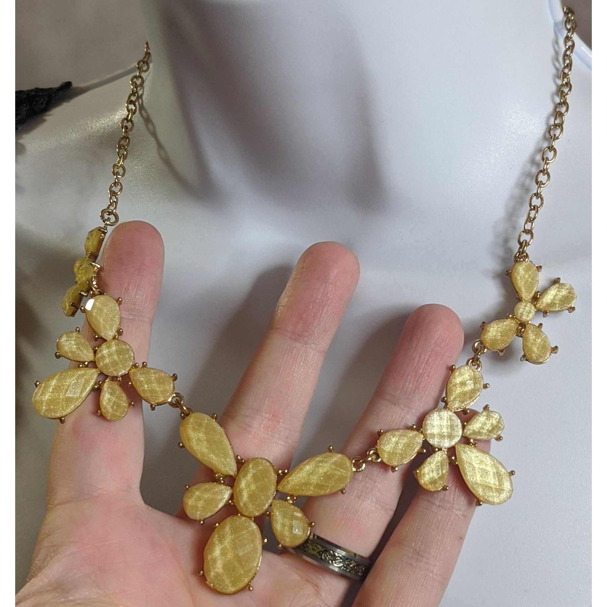 Other Simply Vera Vera Wang Yellow Gold-Tone Floral Statement Neck Size ONE SIZE - 2 Thumbnail