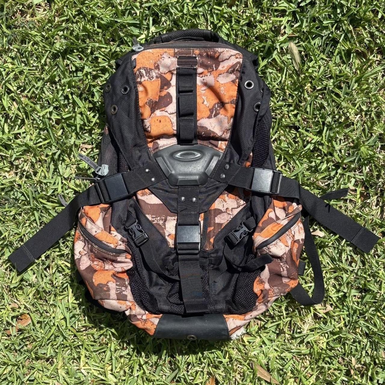 Oakley Vintage Y2K Oakley Icon Camo Orange Software Backpack RARE Size ONE SIZE - 1 Thumbnail