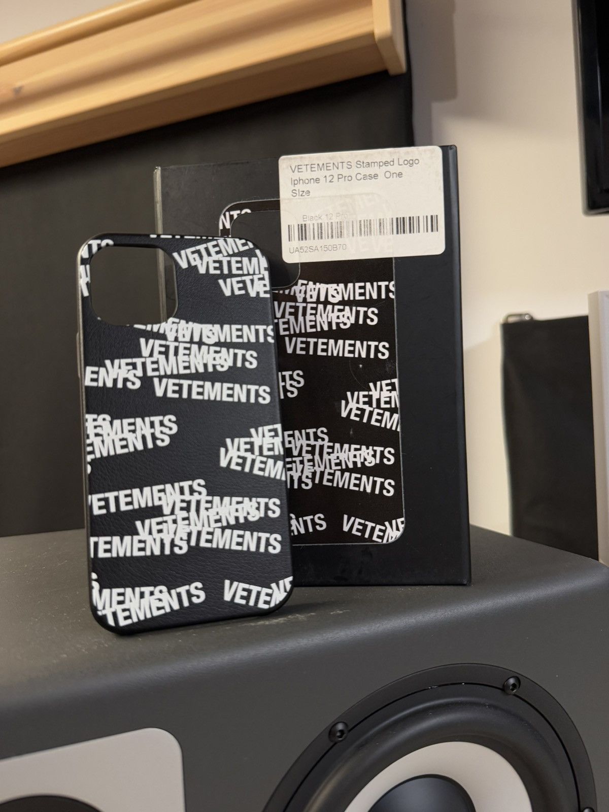 Vetements Vetements Case Iphone 12 & 12 Pro Etui Black Multi Logo Size ONE SIZE - 1 Thumbnail