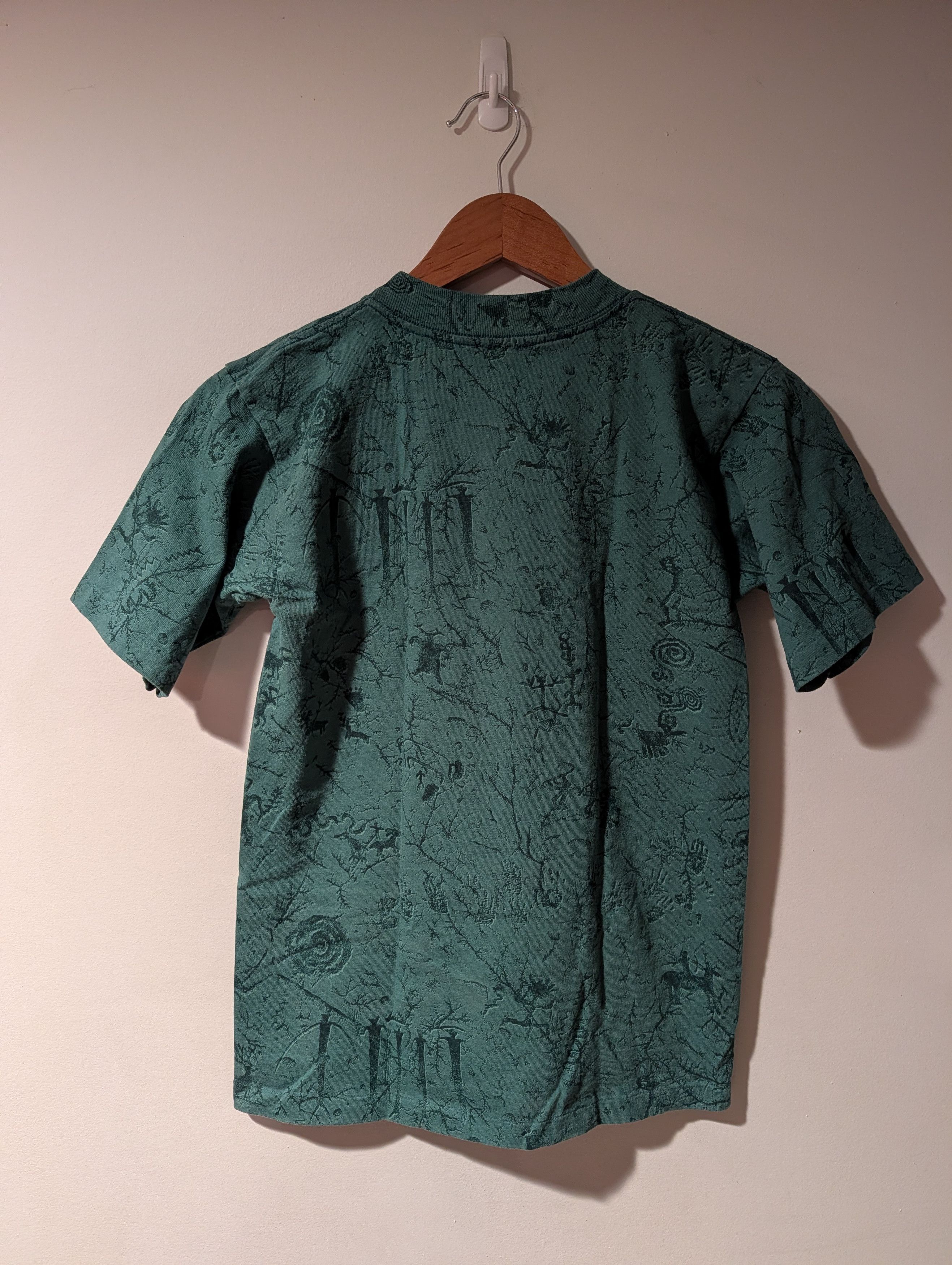 Arts & Science Vintage Wyoming Buffalo Bison All Over Print T Shirt YOUTH Size US M / EU 48-50 / 2 - 4 Thumbnail