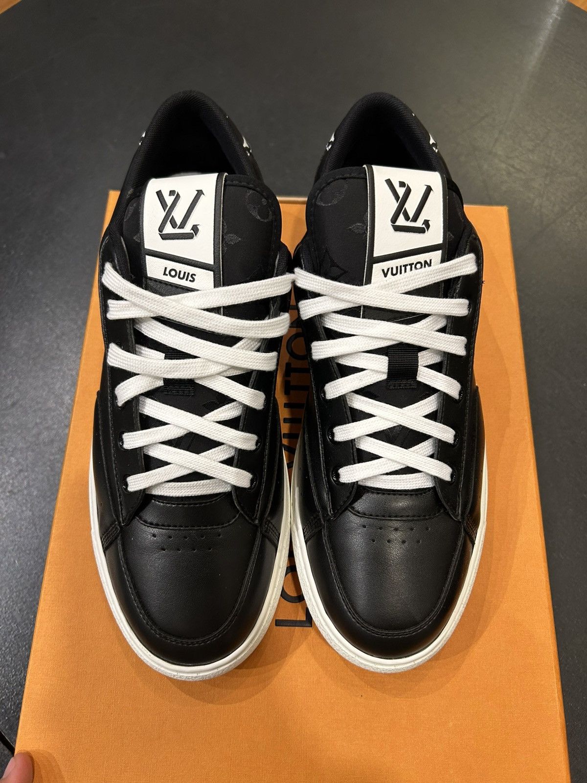 Louis Vuitton Louis Vuitton Low Top Sneaker Size US 9.5 / EU 42-43 - 4 Thumbnail
