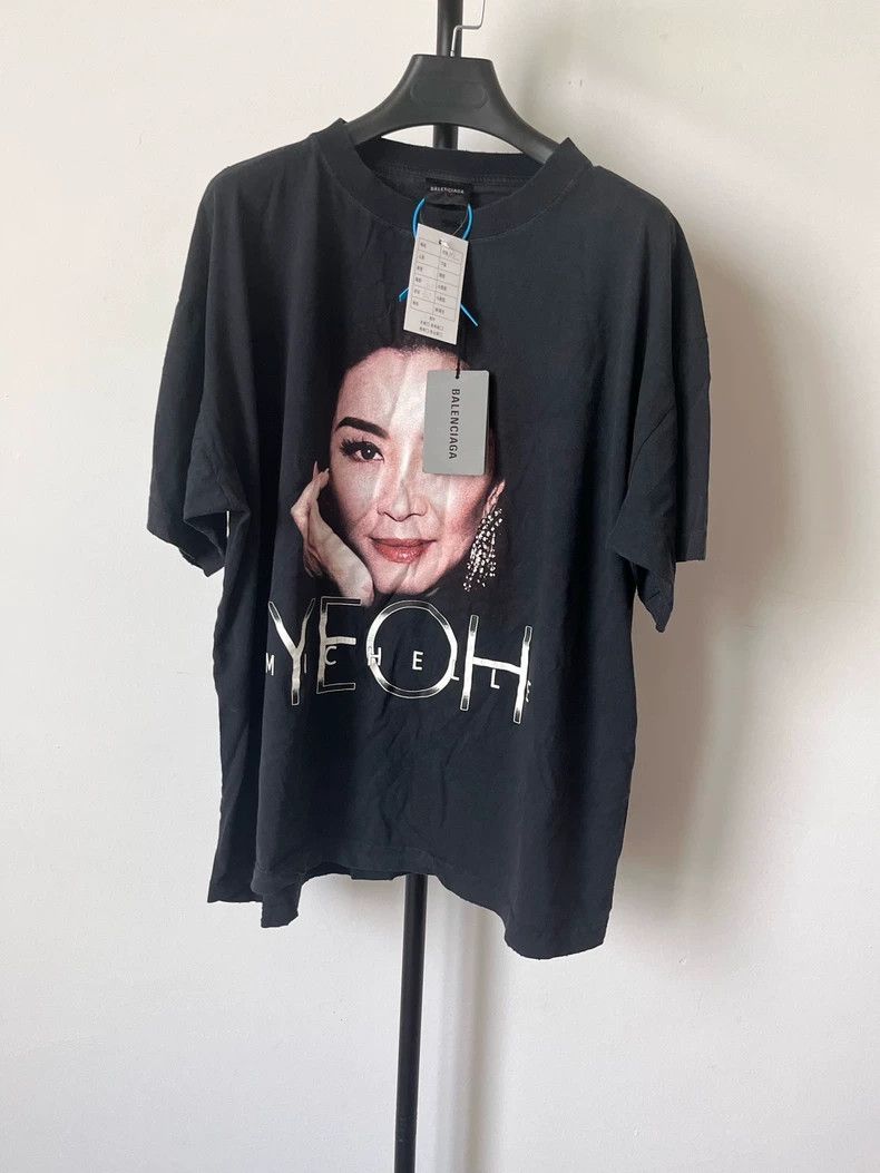 Balenciaga Balenciaga Figure Crew Neck Asymmetric Hem Short Sleeve T- Size US XL / EU 56 / 4 - 1 Thumbnail