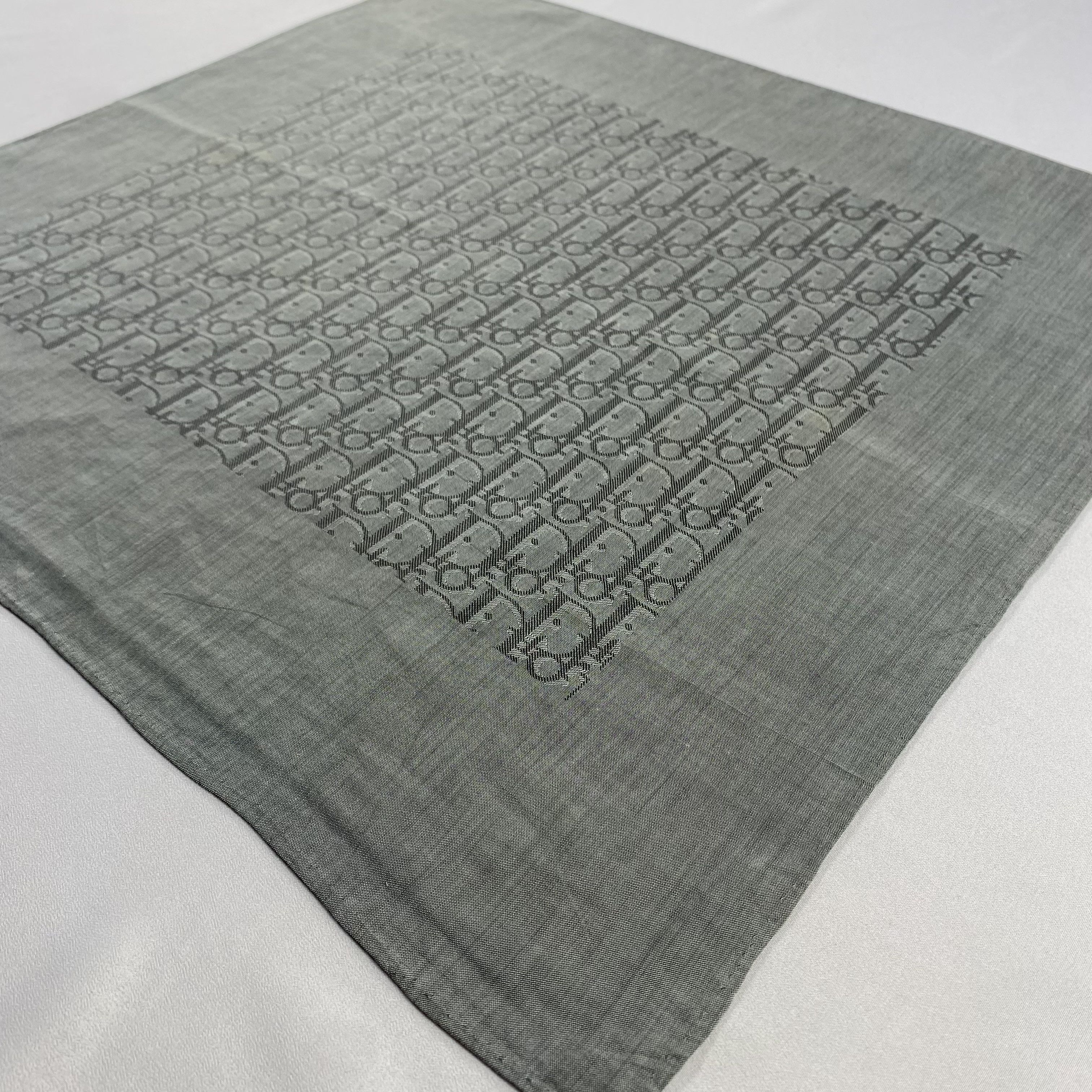 Vintage Dior Bandana/ Handkerchief / Neckerchief-P1695 Size ONE SIZE - 2 Thumbnail