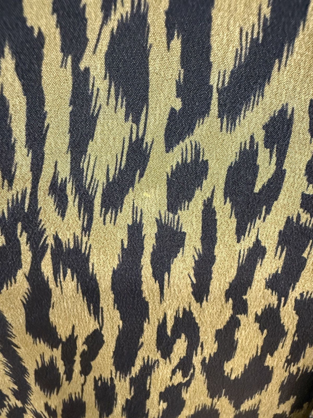 Saint Laurent Paris Leopard print silk shirt size 39 Size US M / EU 48-50 / 2 - 17 Thumbnail