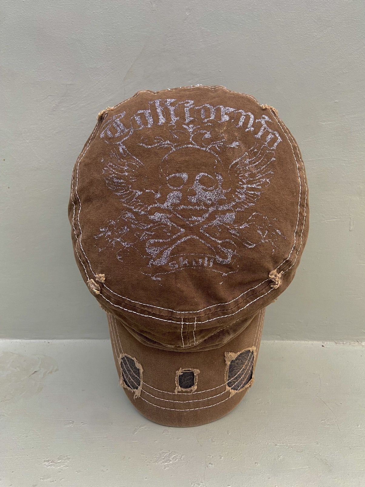 If Six Was Nine 2000s punk skulls ditsetressed ifsixwasnine patrol hat Size ONE SIZE - 1 Thumbnail