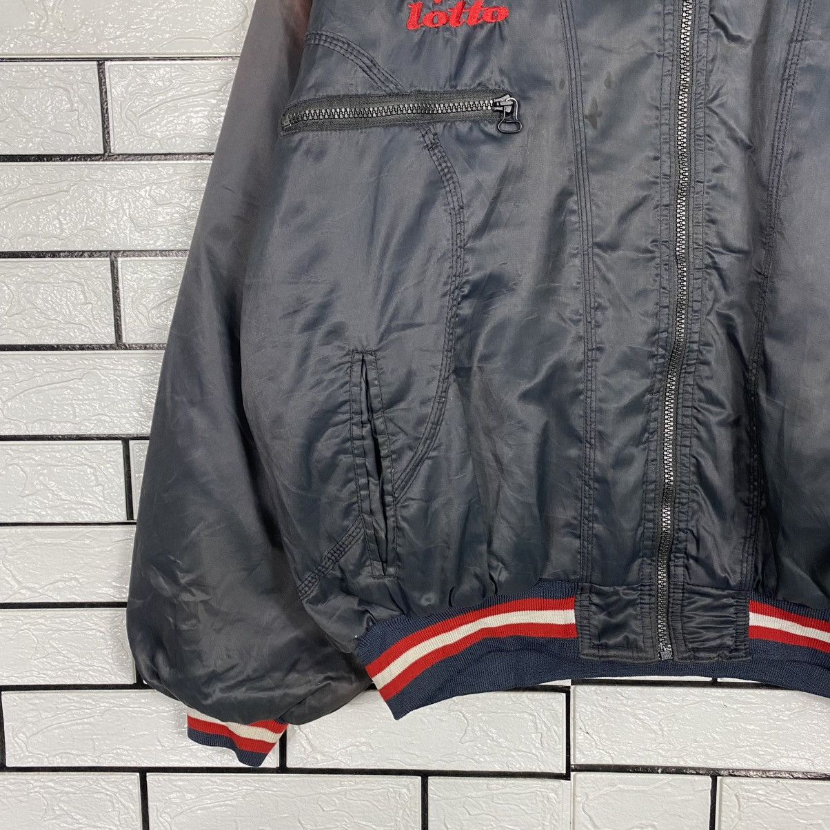 Lotto Sport 🔥SUN FADED STYLE VINTAE SATIN BOMBER JACKET LOTTO AC MILAN Size US L / EU 52-54 / 3 - 4 Thumbnail