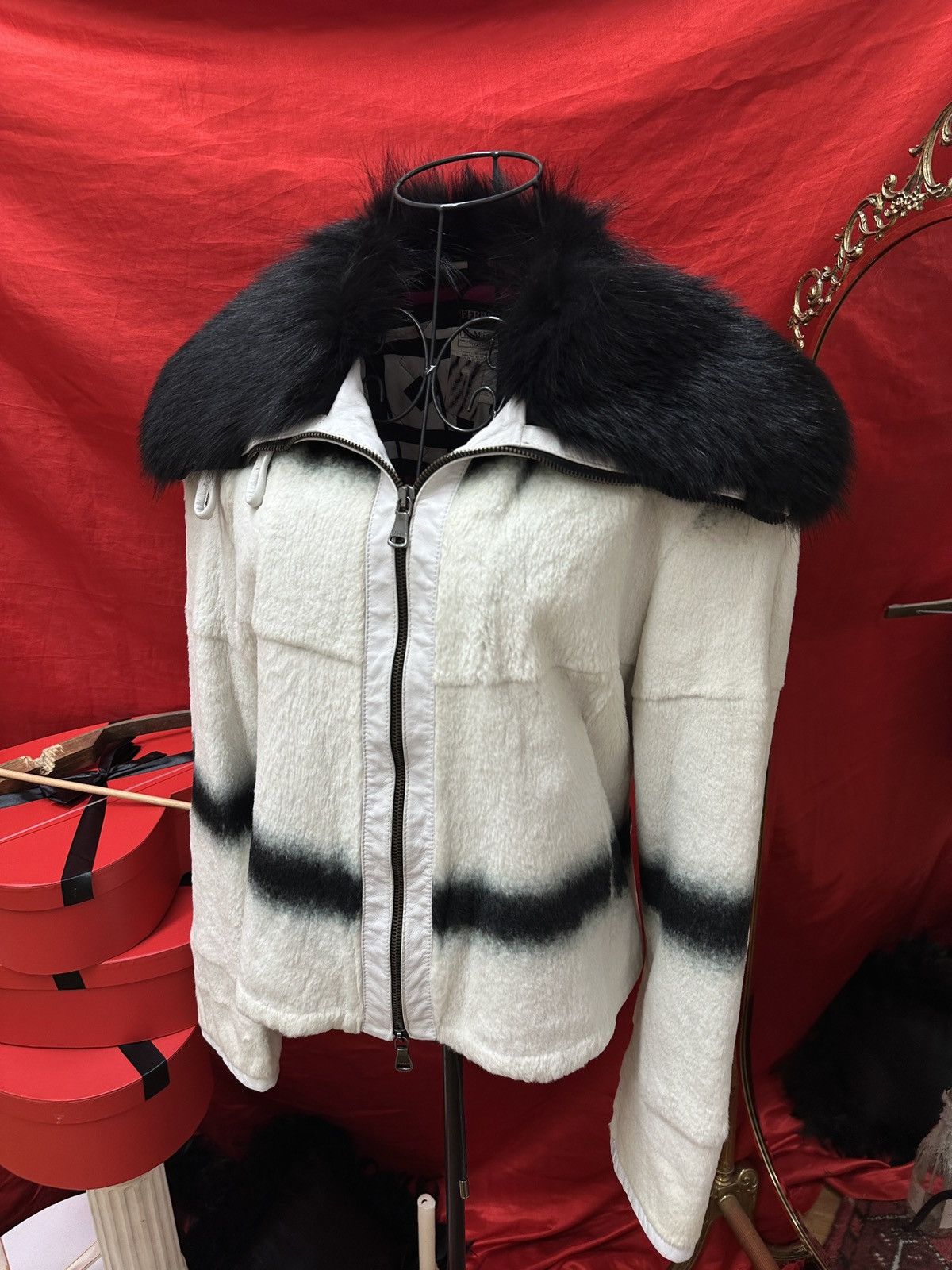 Ferre Ferre vintage fur coat is available Size S / US 4 / IT 40 - 1 Thumbnail