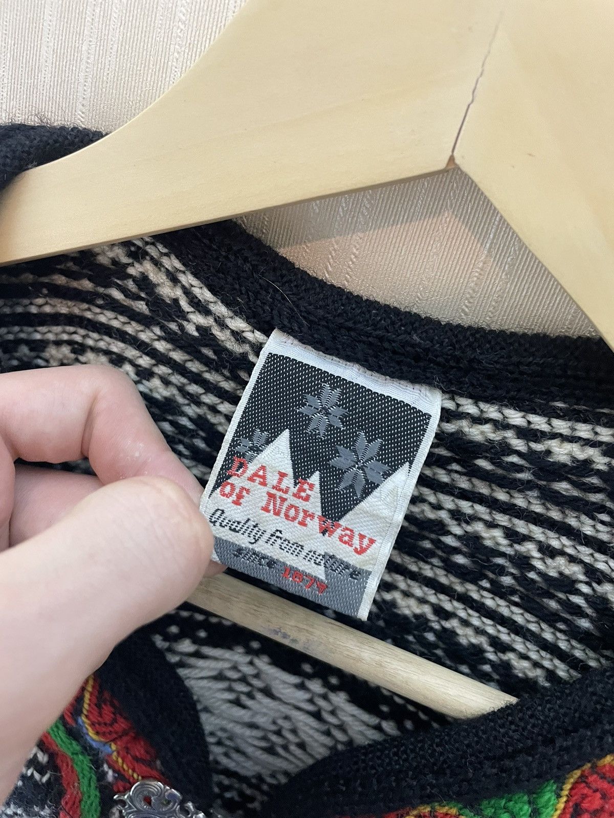 Dale Of Norway × Japanese Brand Dale Of Norway vintage streetwear sweater Size US M / EU 48-50 / 2 - 4 Thumbnail
