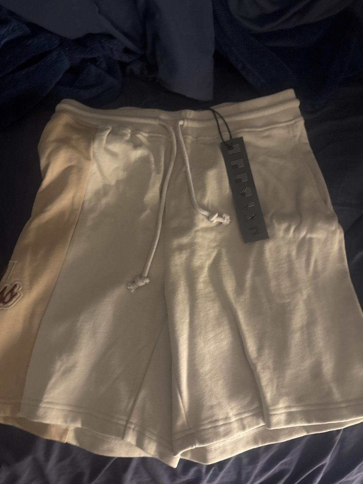 Paper Planes Paper planes shorts Size US 34 / EU 50 - 3 Thumbnail