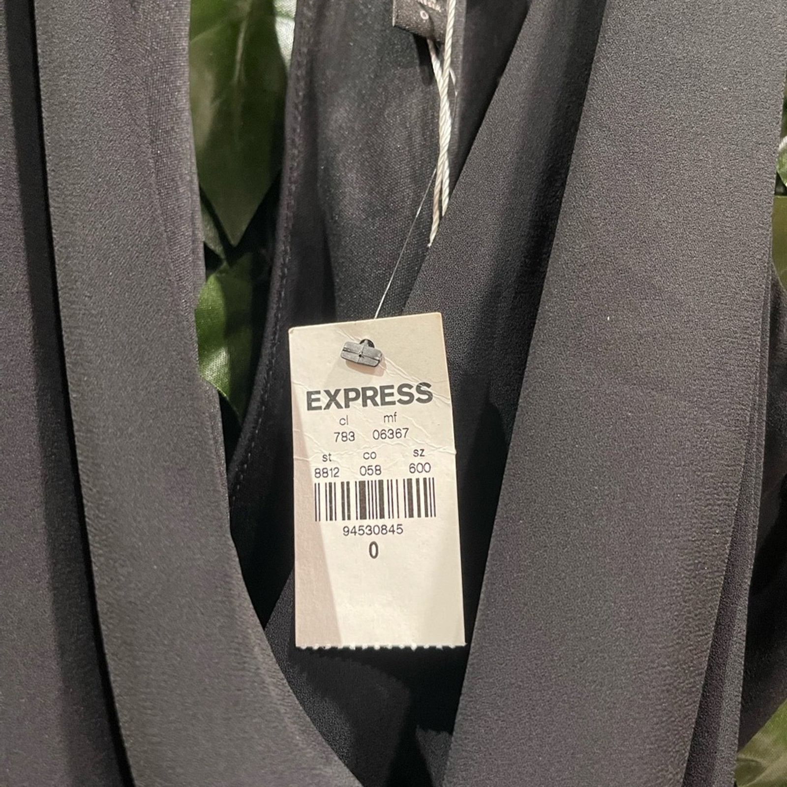 Express NWT! Express Romper Size: 0 Size 25" / US 0 / IT 36 - 3 Thumbnail