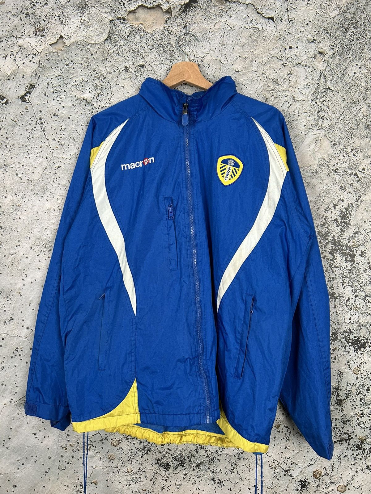 Macron Vintage Leeds United Soccer Light Nylon Jacket Football Size US L / EU 52-54 / 3 - 1 Thumbnail