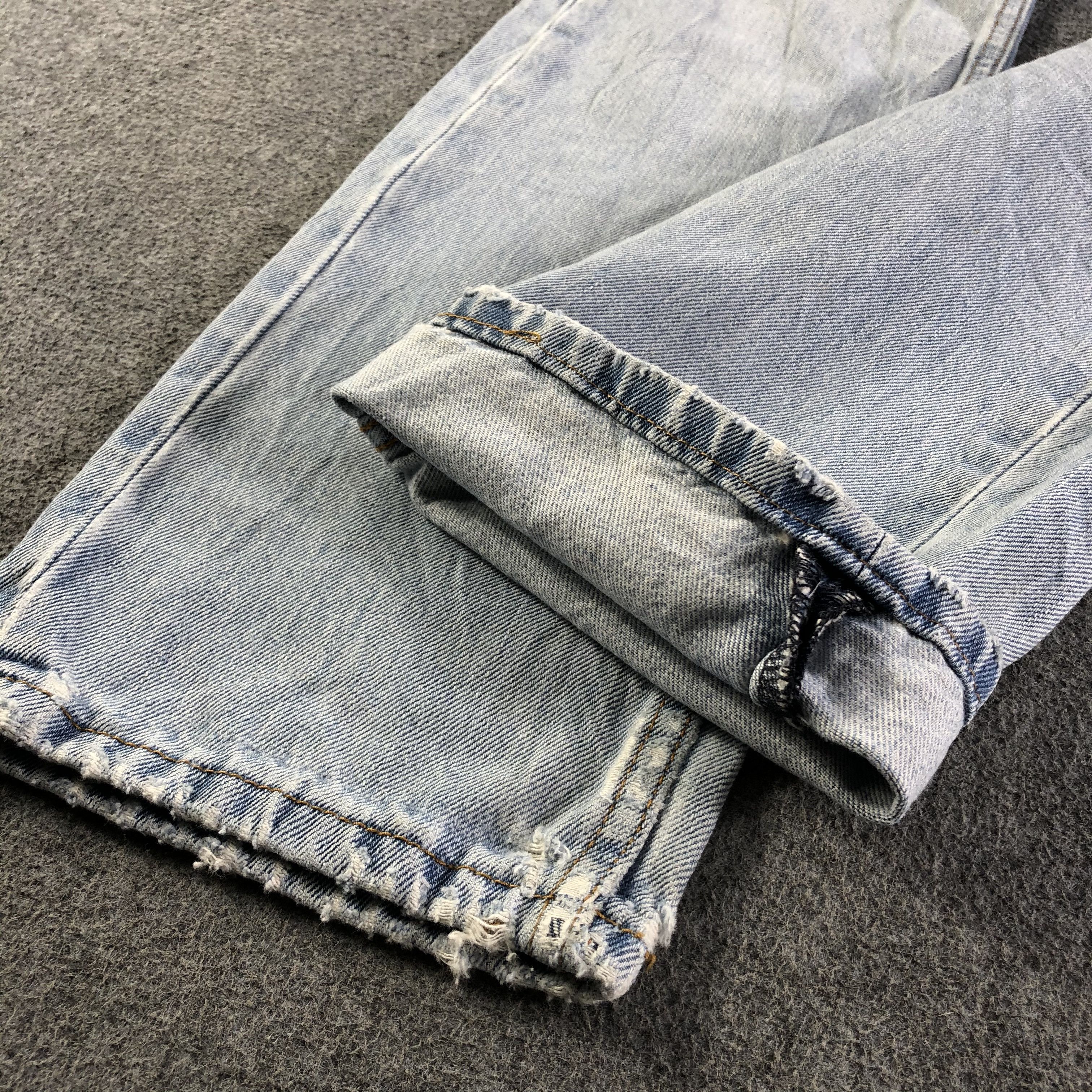Levi's Vintage Light Wash Levis Jeans-J4434 Size US 29 - 6 Thumbnail