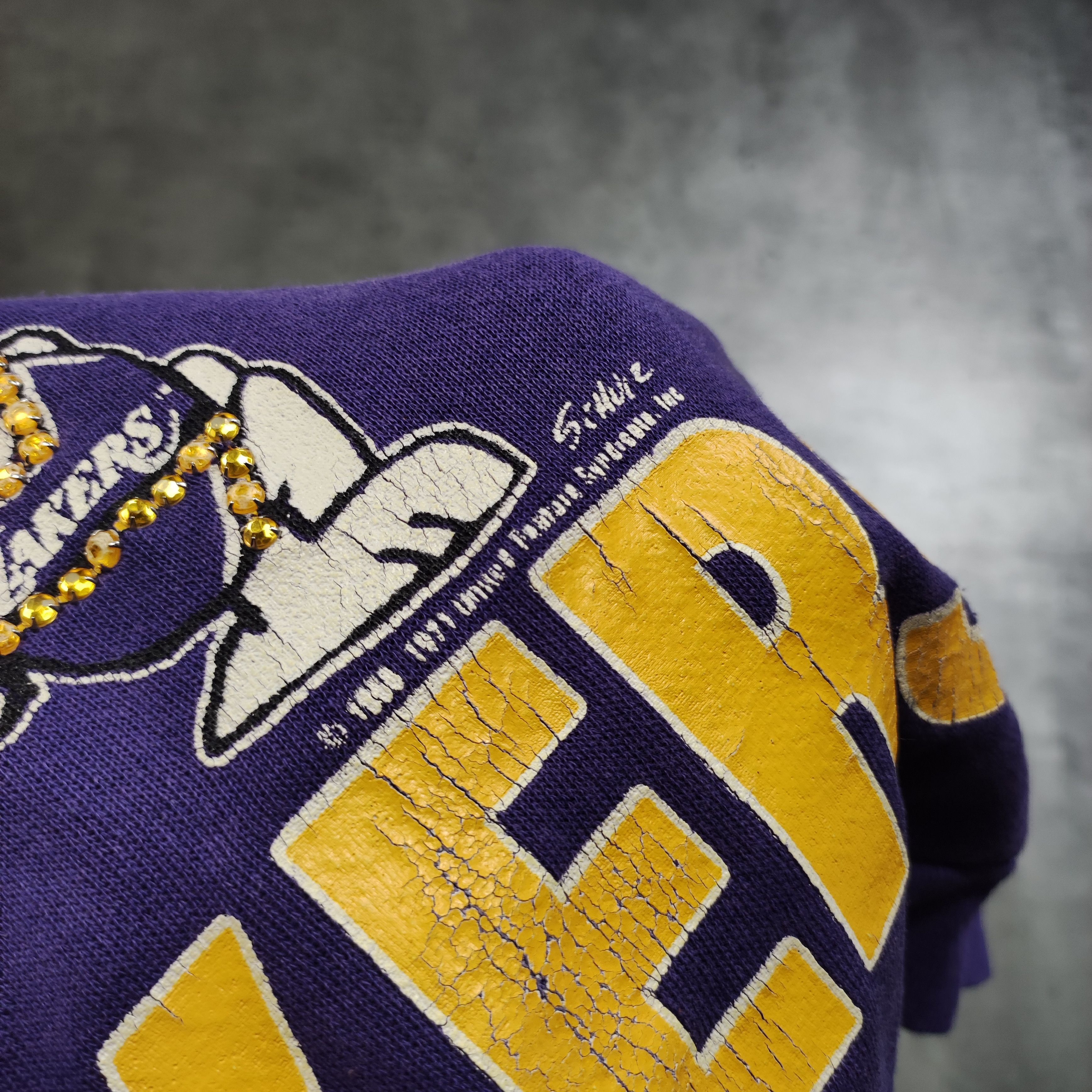 NBA × Peanuts × Vintage RARE 80s Los Angeles Lakers Snoopy Chain Sweatshirt Size US L / EU 52-54 / 3 - 6 Thumbnail