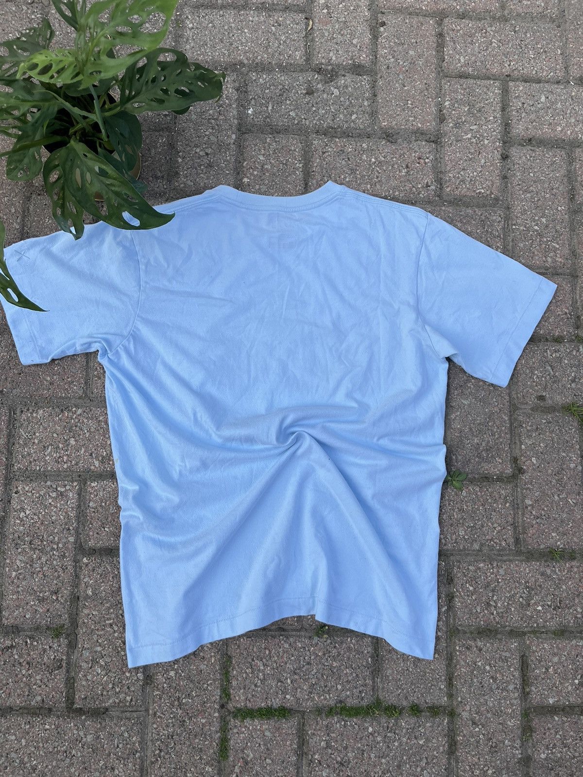 Kaws × Uniqlo Kaws Sesame Street Uniqlo designer t shirt Size US M / EU 48-50 / 2 - 2 Thumbnail