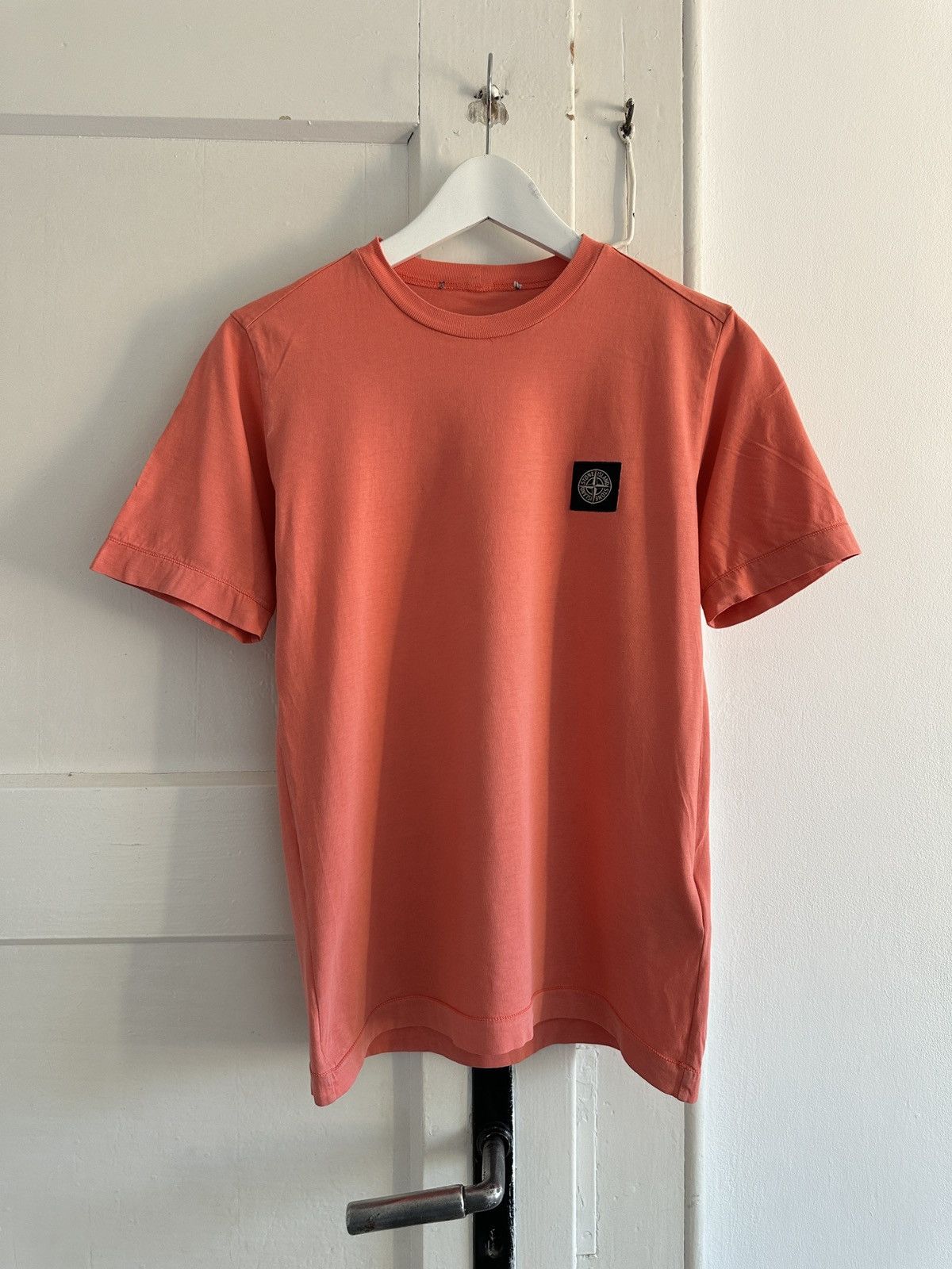 Stone Island Stone Island x t-shirt x luxury x streetwear x women x worn Size M / US 6-8 / IT 42-44 - 1 Thumbnail