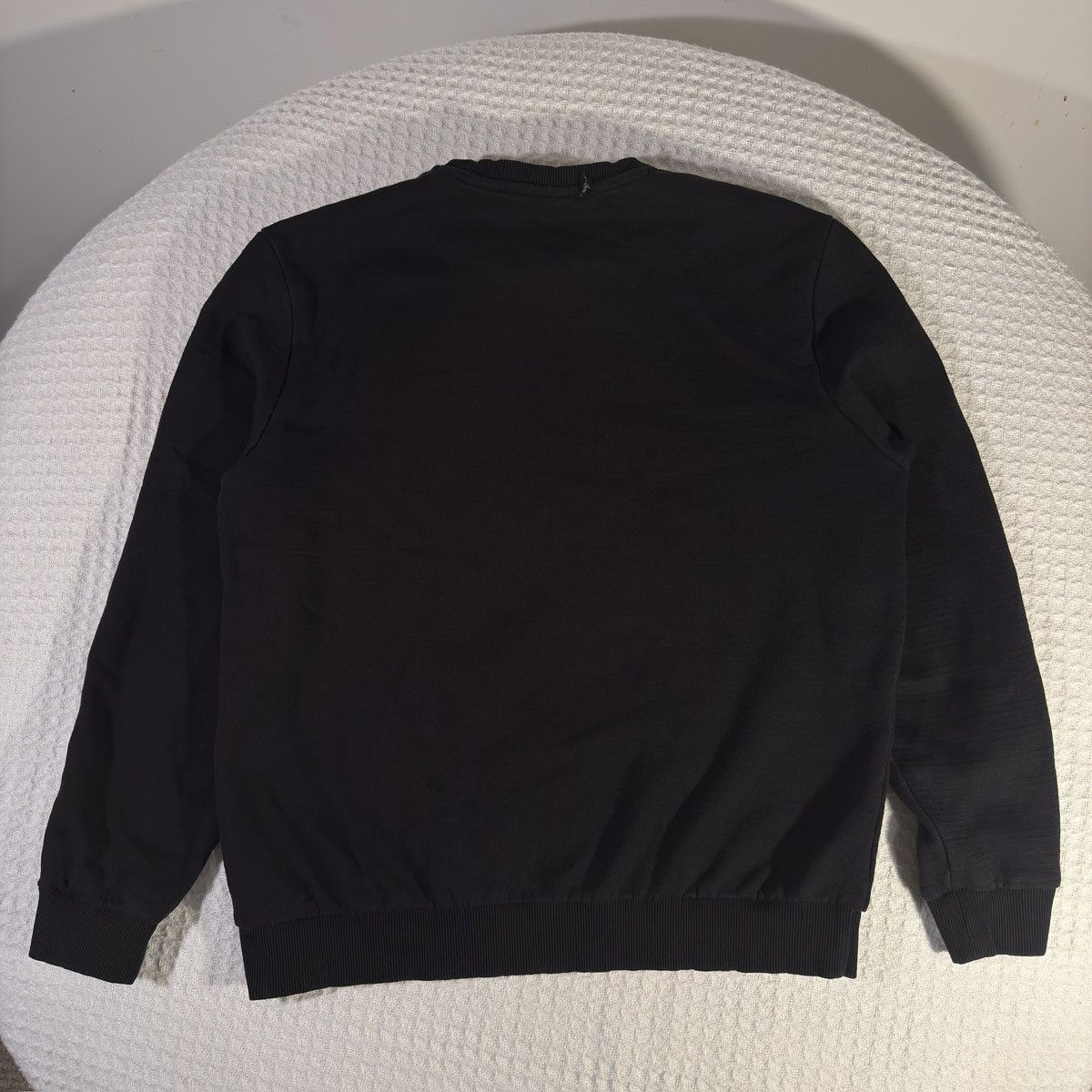 Calvin Klein Calvin Klein Minimal Logo Black Crewneck – Size L Size US L / EU 52-54 / 3 - 7 Thumbnail