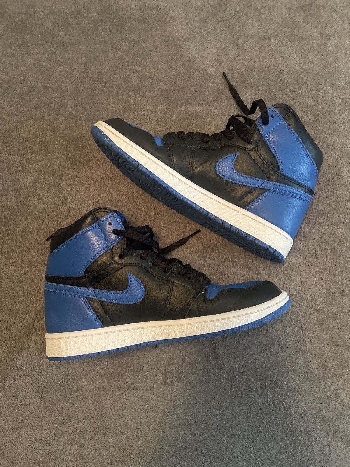 Jordan Brand × Nike Air Jordan 1 High Royal 2017 Size US 8.5 / EU 41-42 - 2 Thumbnail