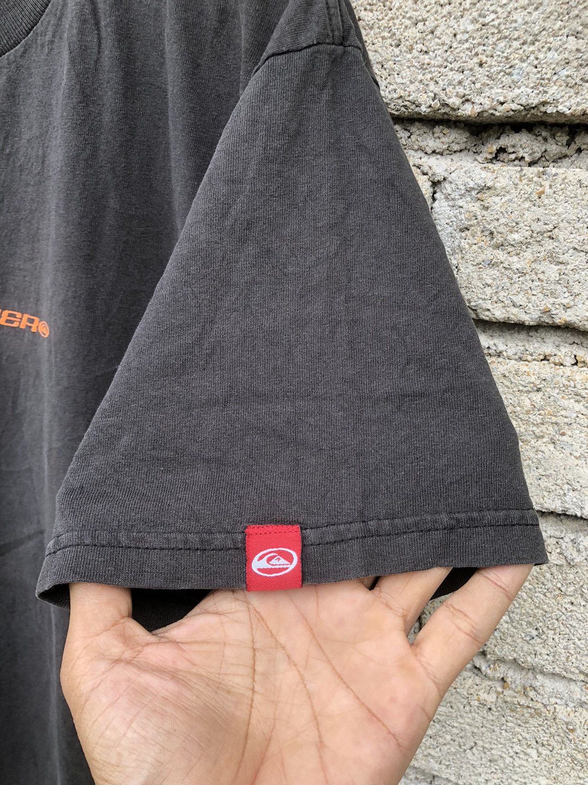Quiksilver × Vintage Vintage Beauty Sunfaded 90s Quiksilver Big Logo Backhit Tee Size US L / EU 52-54 / 3 - 17 Thumbnail