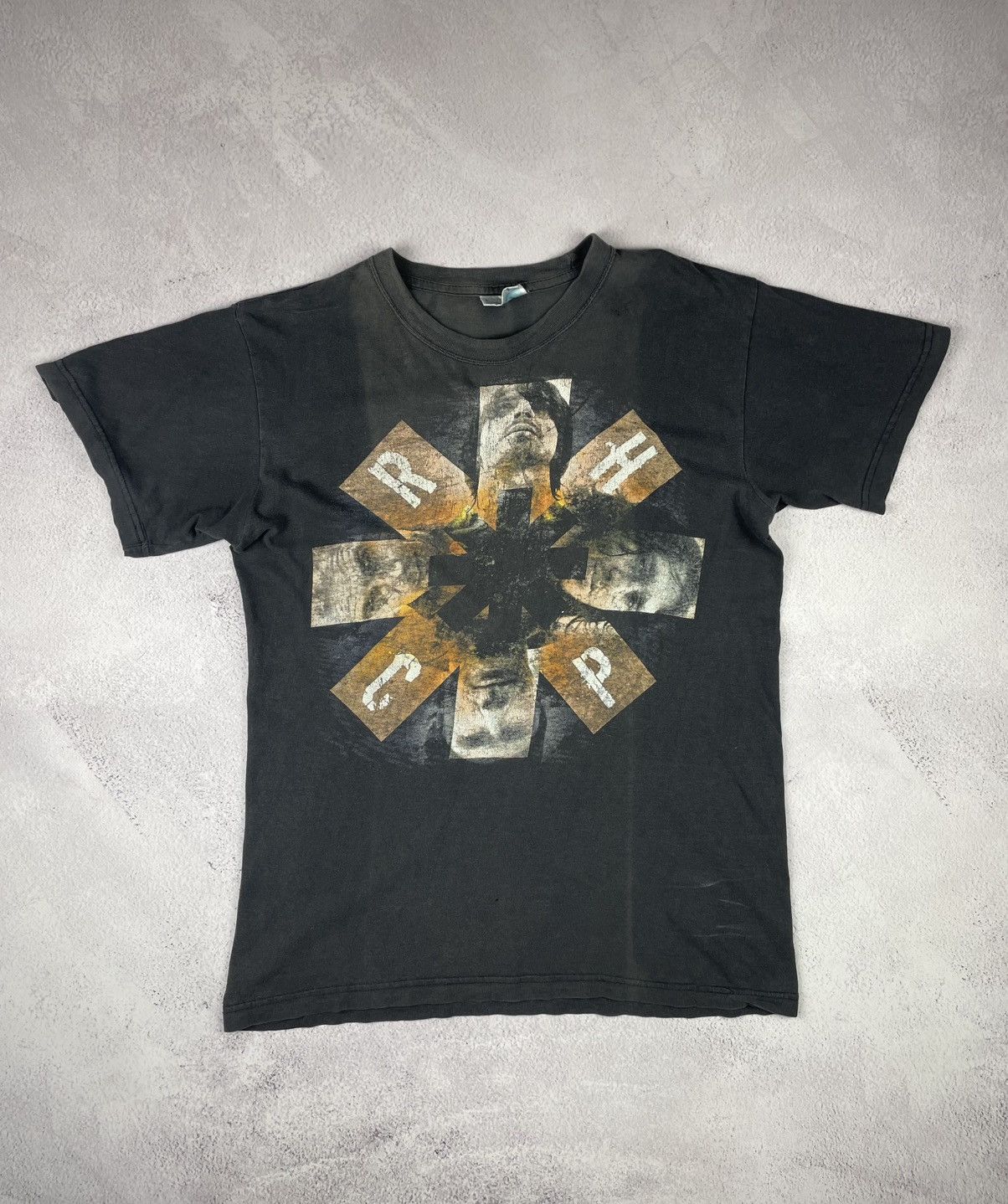 Band Tees × Vintage Vintage Red Hot Chili Peppers RHCP T-Shirt 90s Band Tee Sz L Size US L / EU 52-54 / 3 - 1 Thumbnail