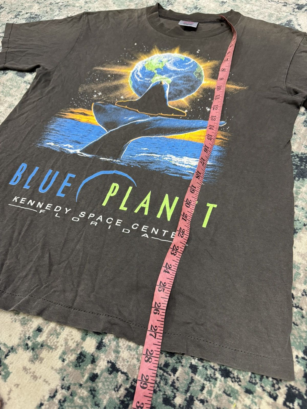 Vintage VINTAGE SUNFADED BLUE PLANET KENNEDY SPACE CENTER SHIRT Size US M / EU 48-50 / 2 - 3 Thumbnail