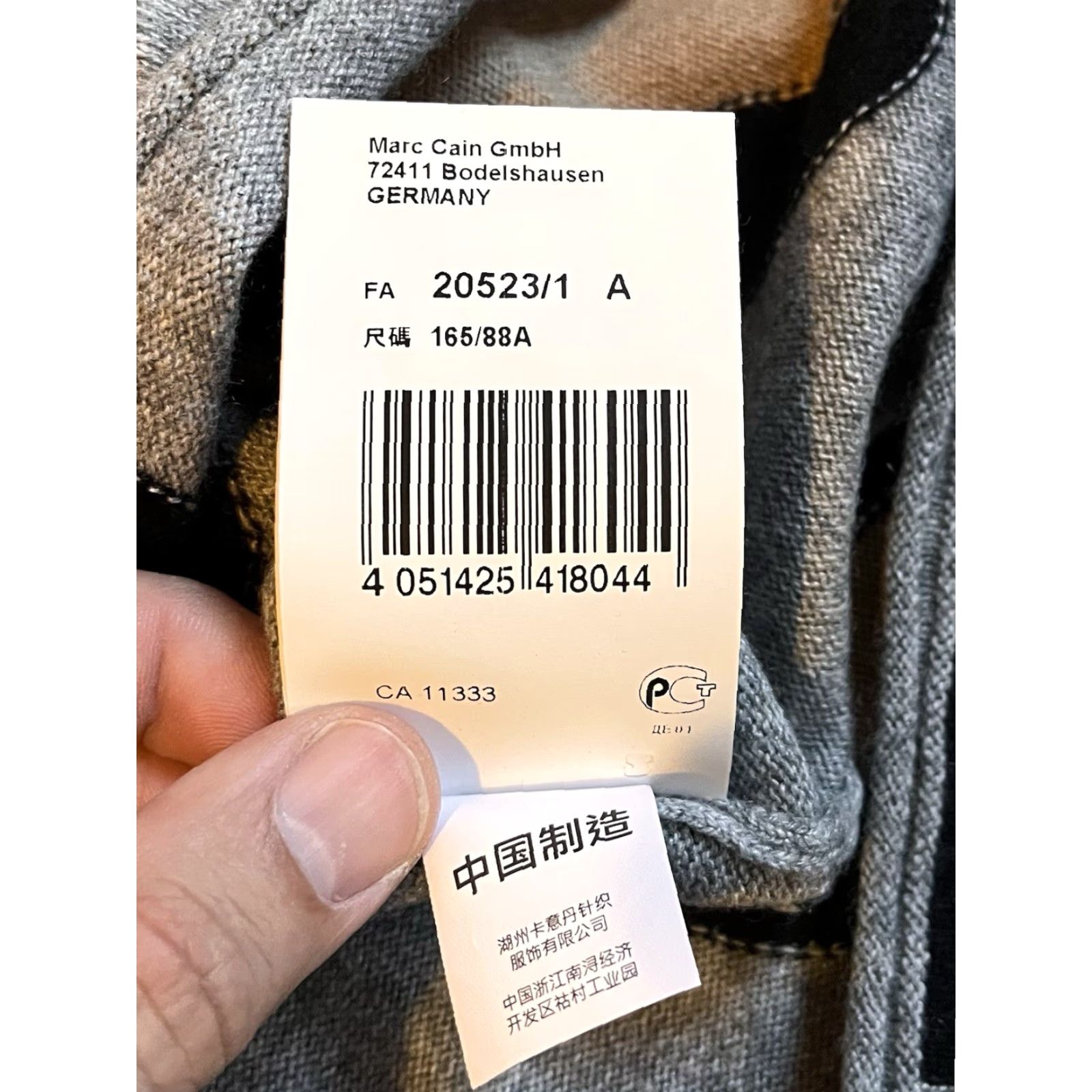 Vintage MarcCain Animal Print Spot Sweater Women’s 8 Cashmere Silk Crew Neck Long Sleeve Gray 36” Chest 21” Shoulder to Hem Women Mens? Size M / US 6-8 / IT 42-44 - 7 Thumbnail