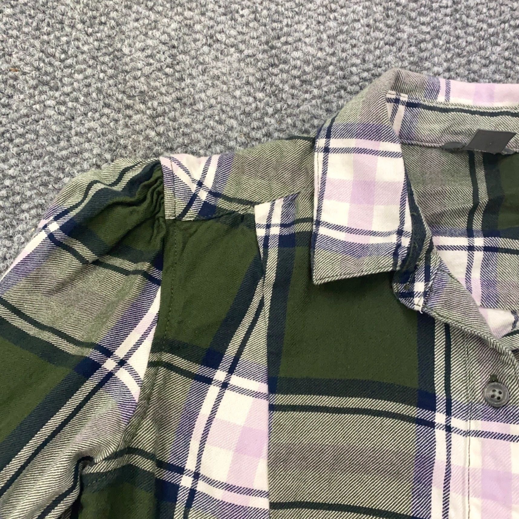 Eddie Bauer Eddie Bauer Womens Shirt Top XS Green Plaid Button-Up Long Sleeve Shirt Womens XS Green Plaid Button-Up Long Sleeve Eddie Bauer Size XS / US 0-2 / IT 36-38 - 4 Thumbnail