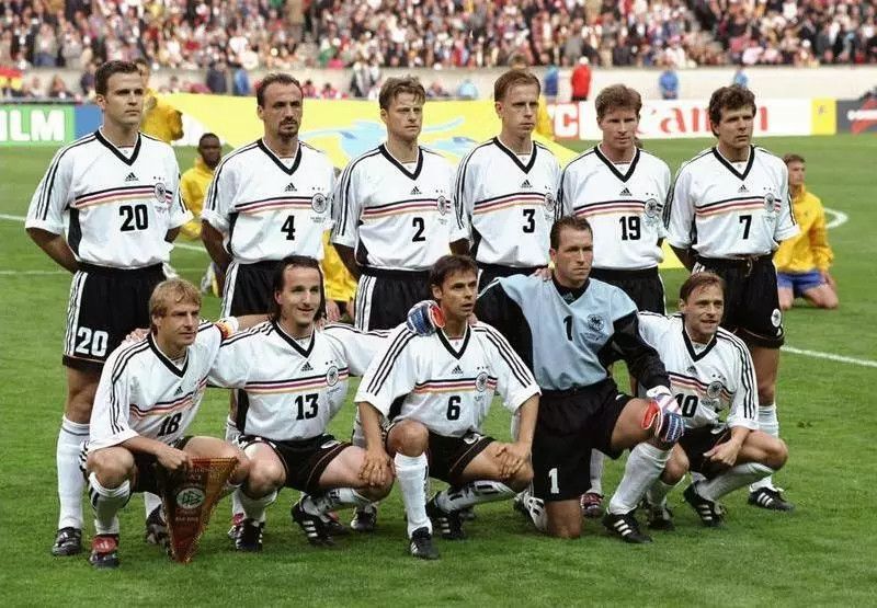 Adidas Original 1998/1999 Germany National Team Home Shirt Size US L / EU 52-54 / 3 - 9 Thumbnail