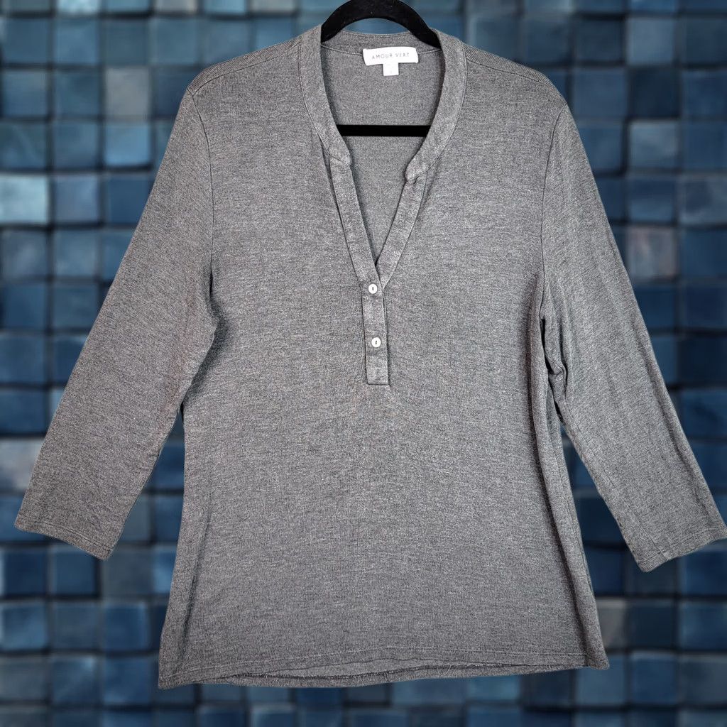 Vintage AMOUR VERT Women's Button-Up V-Neck 3/4 Sleeve Casual Tee Size L Gray Modal Spandex Basic All Seasons Size L / US 10 / IT 46 - 1 Thumbnail