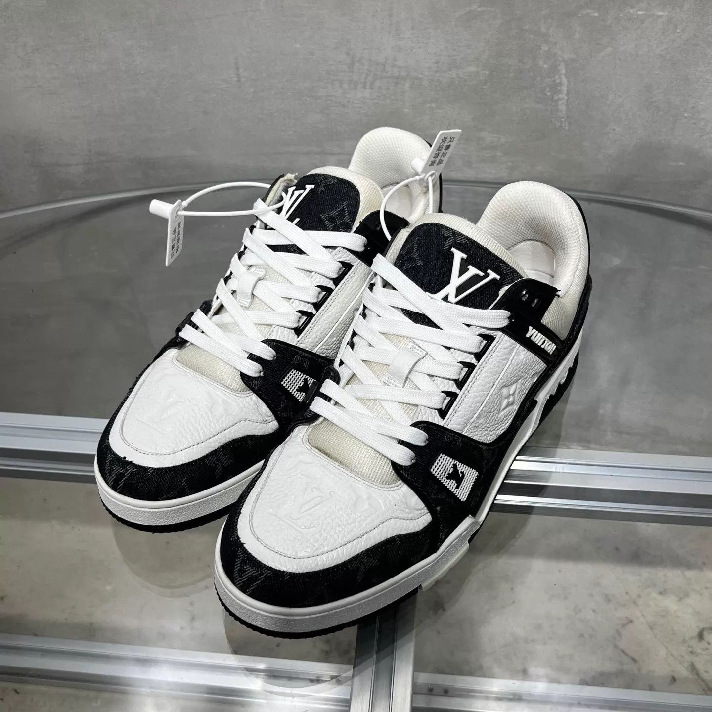 Louis Vuitton LV Trainer Black & White Denim UK7.5/41.5 Size US 8.5 / EU 41-42 - 2 Thumbnail
