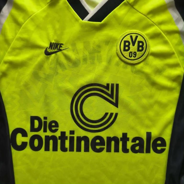 Nike Borussia Dortmund 1995-96 Nike home football jersey size M Size US M / EU 48-50 / 2 - 4 Thumbnail