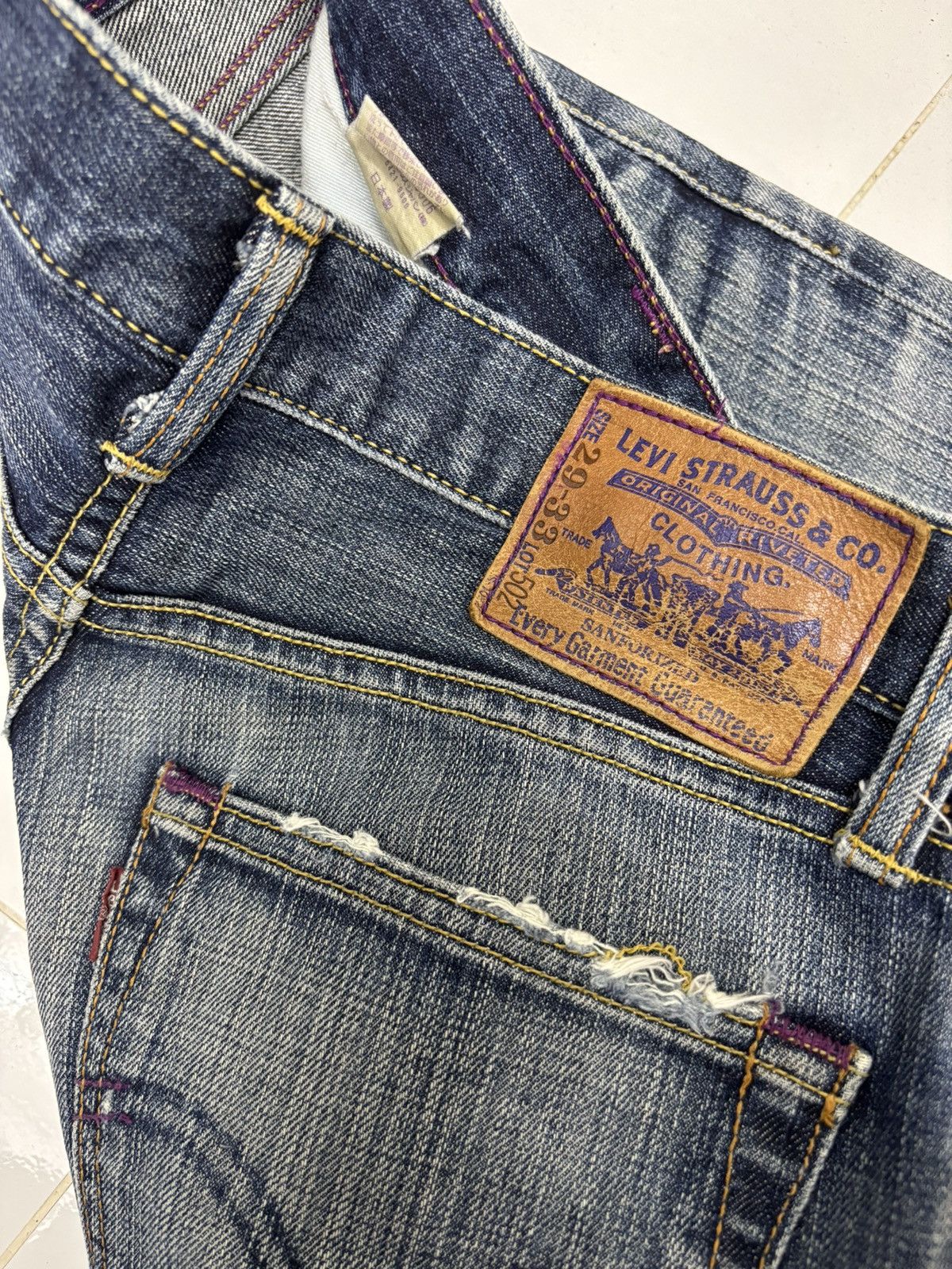 Levi's LEVIS 502 NON SELVEDGE DISTRESSED DENIM JEANS Size US 29 - 11 Thumbnail