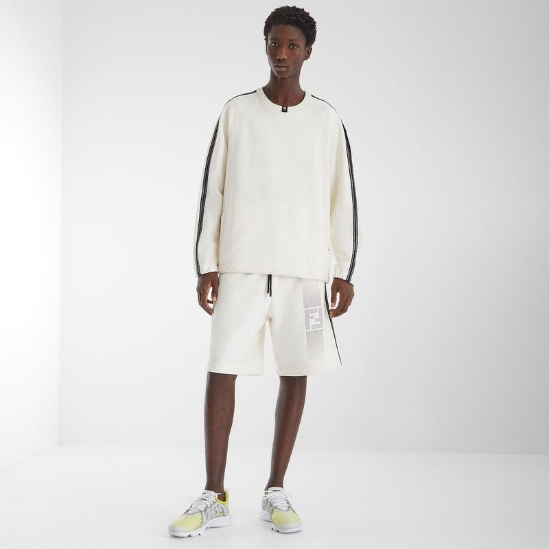 Fendi o1B3y1r0326 Sweatshirt in White/Black Size US XL / EU 56 / 4 - 4 Thumbnail