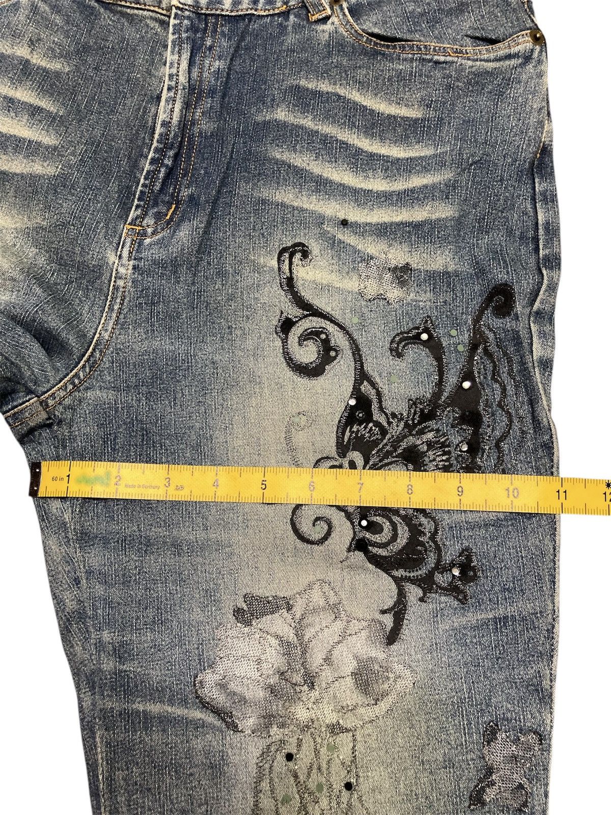 Japanese Brand Butterfly Embroidered Flare Jeans Size 30" / US 8 / IT 44 - 11 Thumbnail