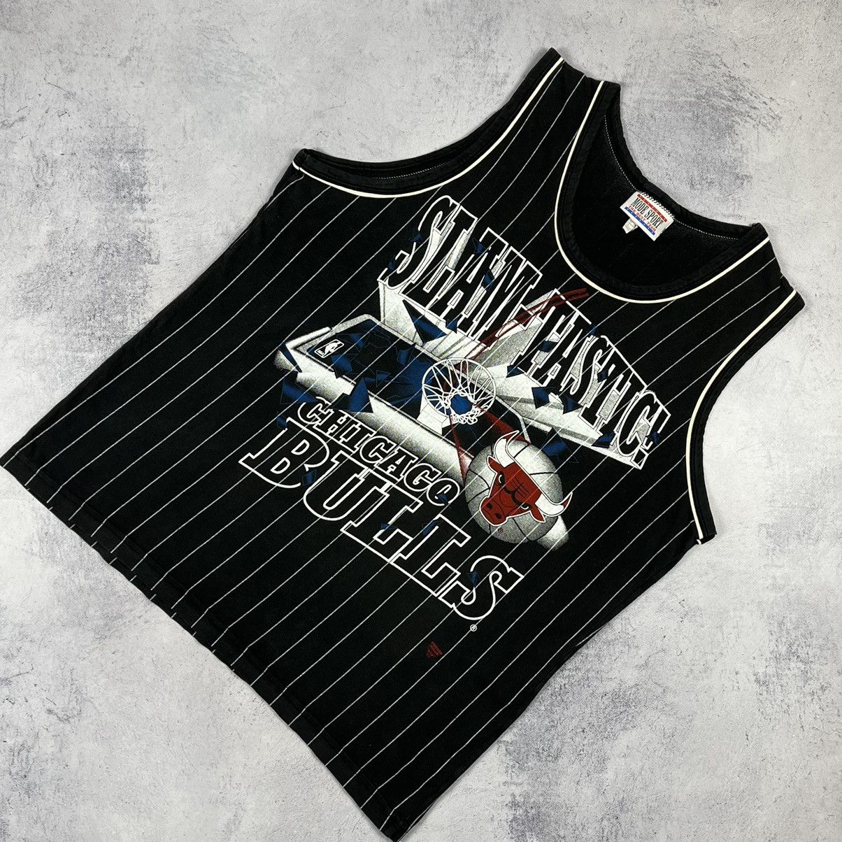 NBA Vintage NBA Chicago Bulls big logo tank top 90’s Size US L / EU 52-54 / 3 - 1 Thumbnail