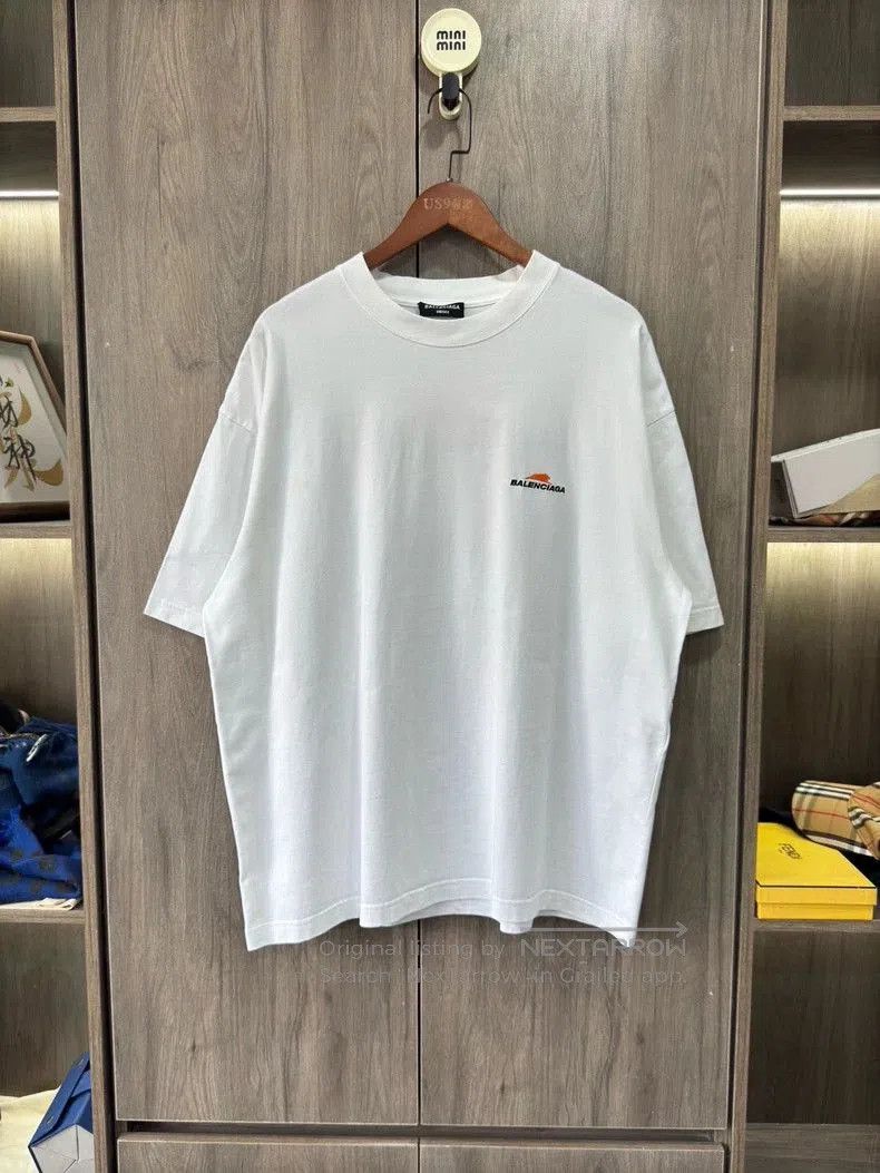 Balenciaga Balenciaga White Tiger Head Embroidered T-shirt. Size US L / EU 52-54 / 3 - 1 Thumbnail