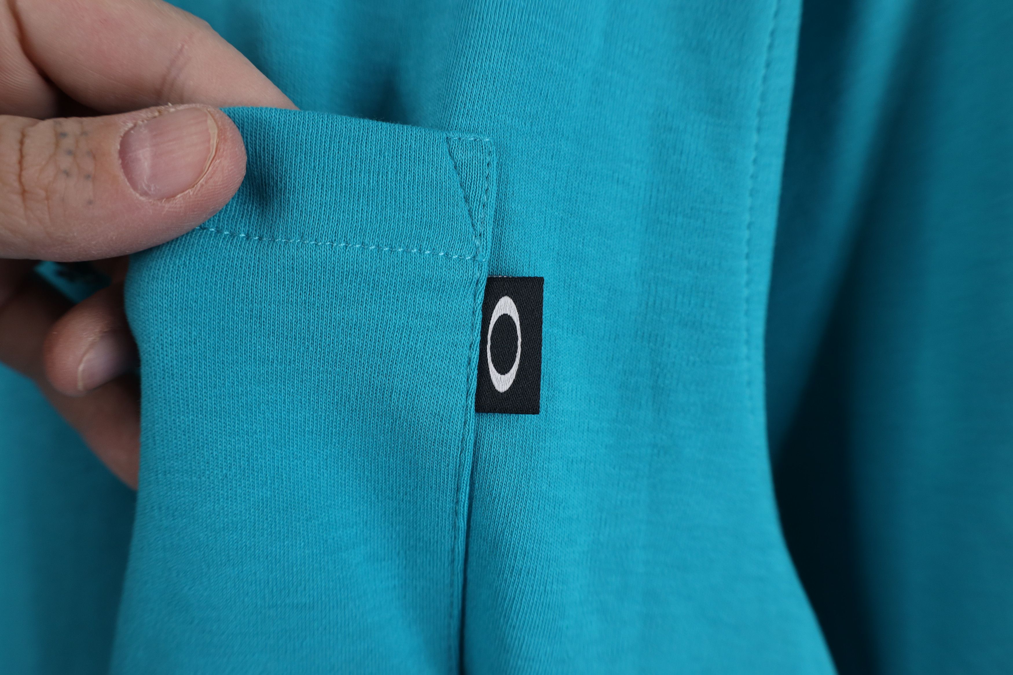 Oakley Vintage Y2K Oakley Logo Soft Touch Collared Golf Polo Shirt Size US L / EU 52-54 / 3 - 5 Thumbnail