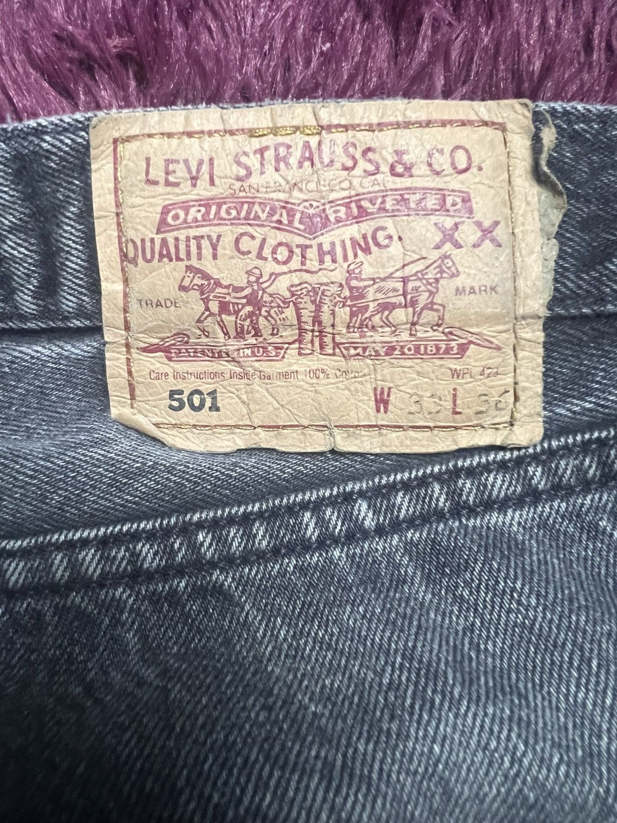 Levi's Vintage 90s Levi's 501 Distressed Denim Jeans (45) Size US 33 - 16 Thumbnail