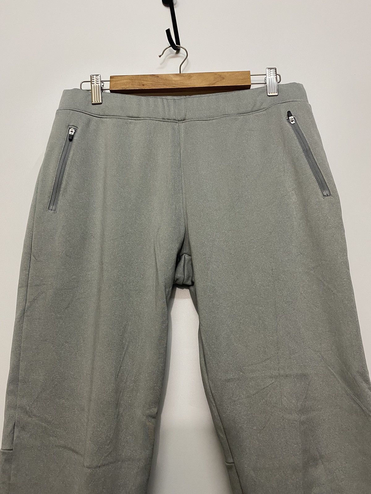 Japanese Brand × Uniqlo Uniqlo Jogger Activewear Outdoor Pants Sz L Like New Size US 32 / EU 48 - 7 Thumbnail