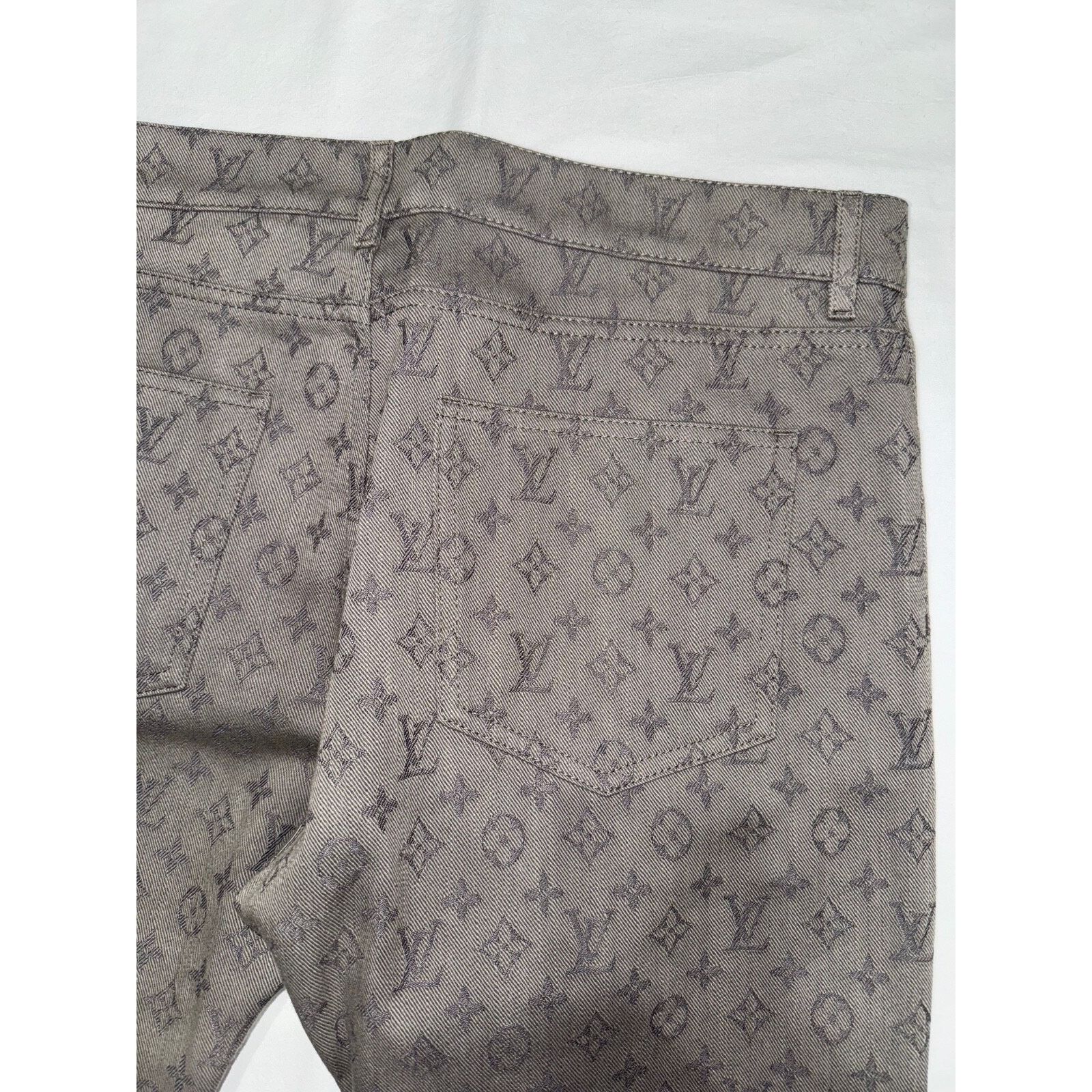 Louis Vuitton Louis Vuitton DL0 Monogram Slim Jeans All Over Logo Grey Size US 34 / EU 50 - 10 Thumbnail