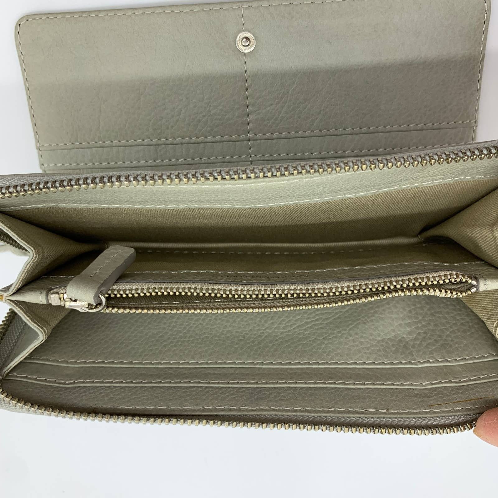 Other Women's Long Wallet Zip Around Size ONE SIZE - 4 Thumbnail
