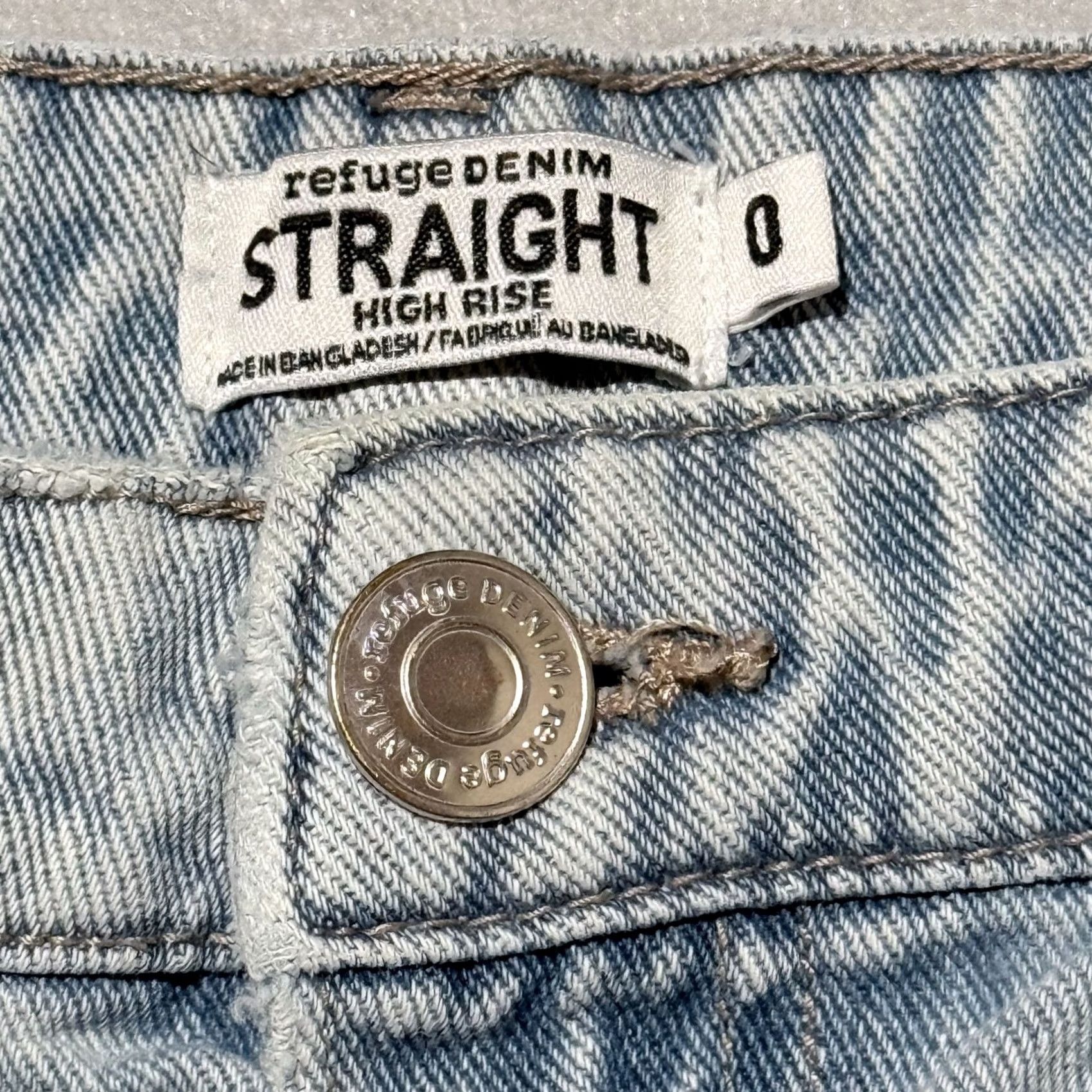 Vintage Refuge Jeans Women's Ligh Wash Distressed High Rise Straight Denim 0 Blue 5-Pocket Regular Jeans Menstrual none Size 25" / US 0 / IT 36 - 7 Thumbnail