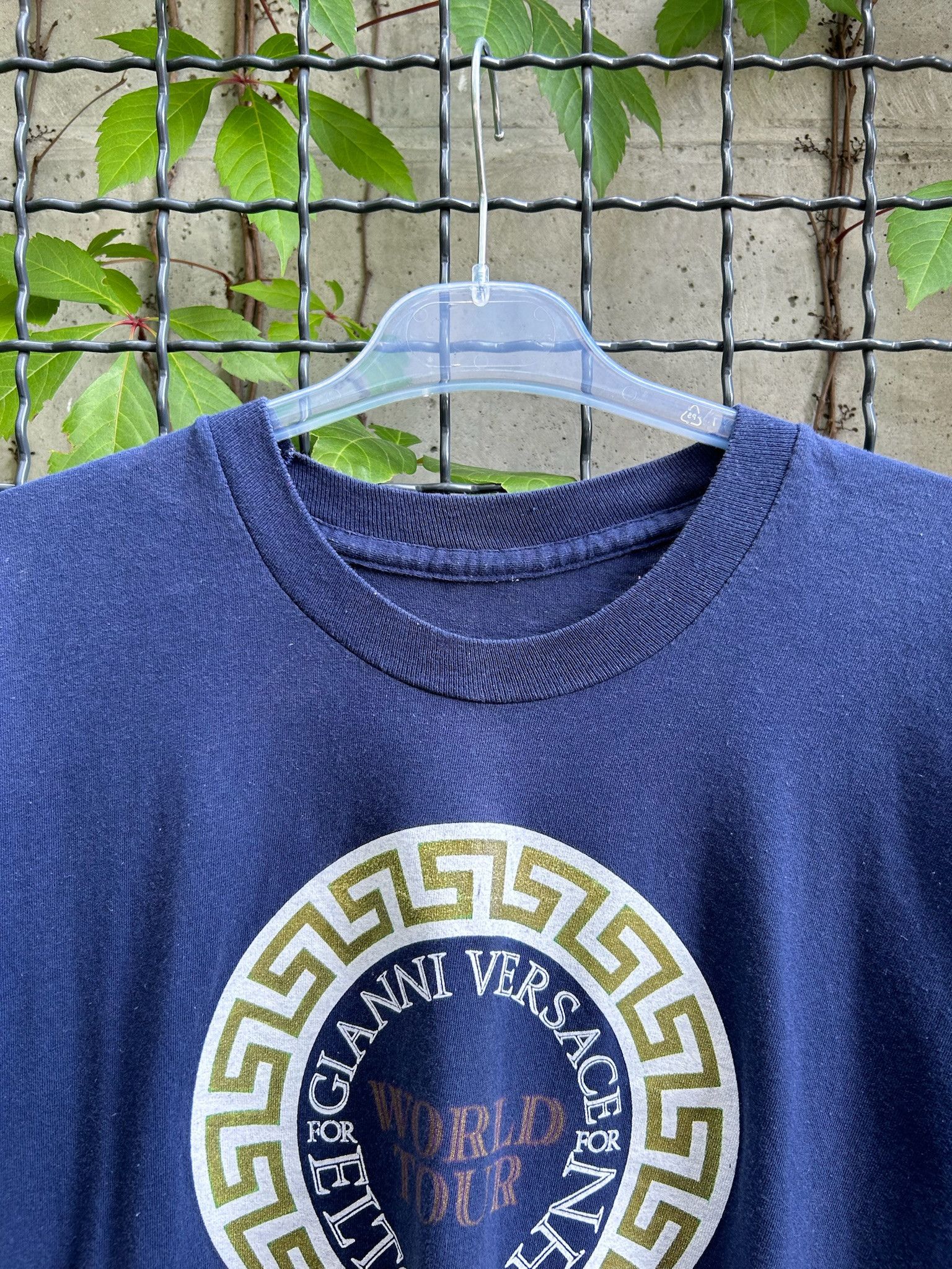 Band Tees Vintage 90s Elton John Gianni Versace World Tour T-shirt Size US XL / EU 56 / 4 - 3 Thumbnail
