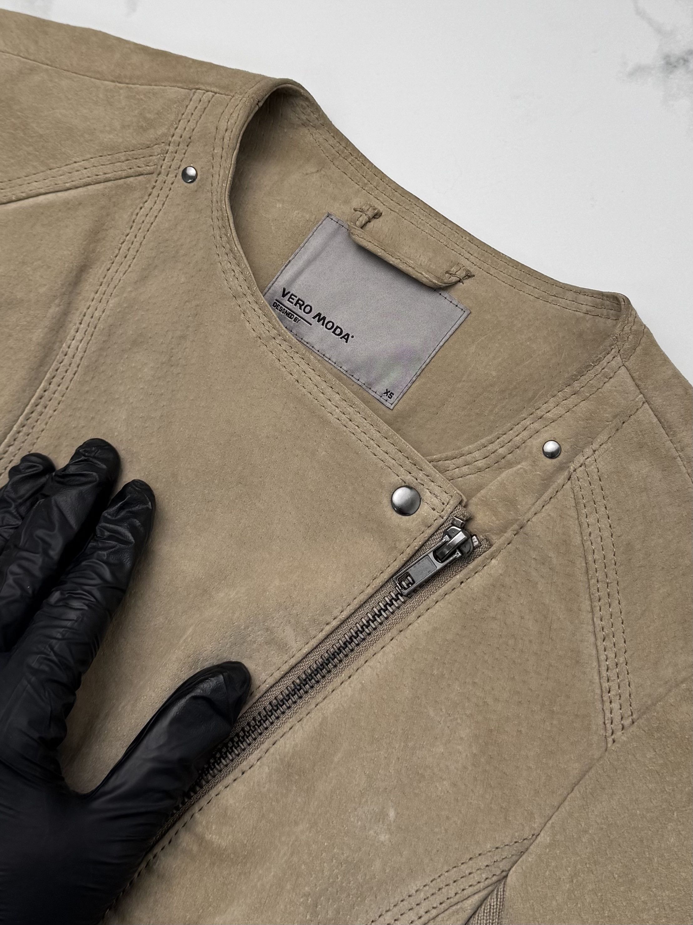 Vintage Women Beige Suede Jacket Y2K Vintage Cropped Biker Zip Size XS / US 0-2 / IT 36-38 - 5 Thumbnail
